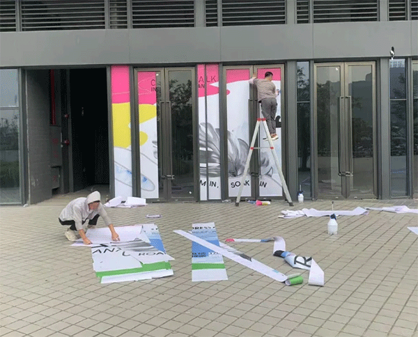 成都廣告噴繪怎么制作？噴繪制作流程有哪些內(nèi)容呢？